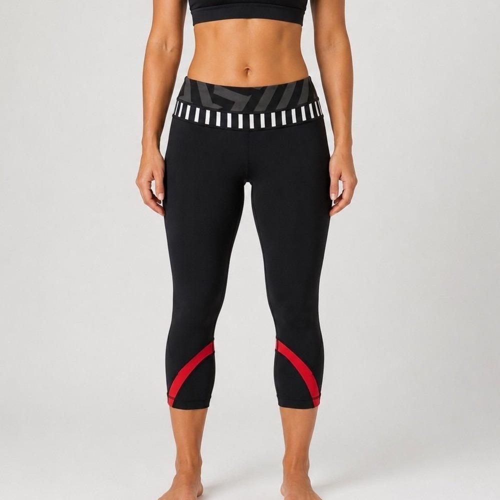 Lululemon 2014 SeaWheeze Inspire Crop II Eye Logo Running Capris